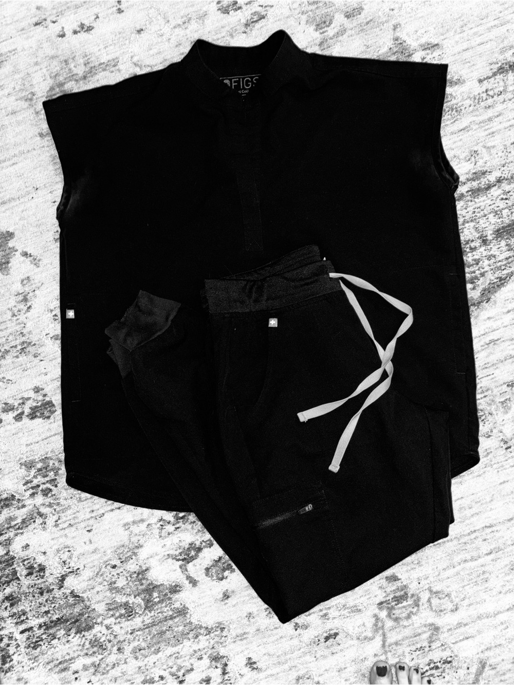 Figs Black Scrub Set